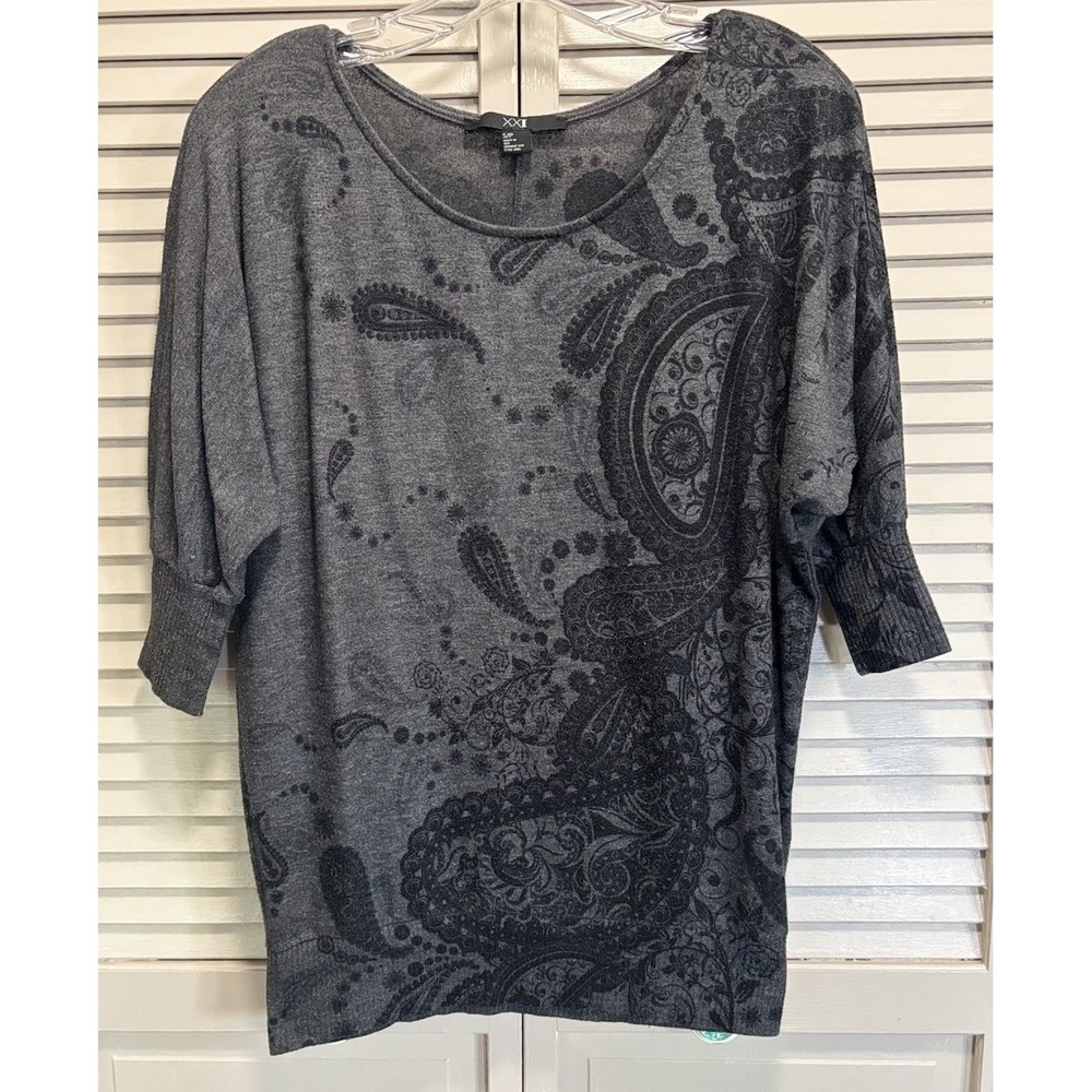 XXI Gray Round Neck Knit Paisley Sweater Short Sleeve Size Sm Soft